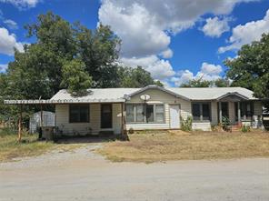216 E Pecan Street