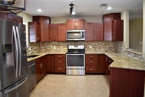 1207 E Fitzgerald Street - Photo 3