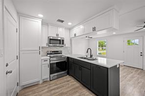 5225 Urbanview Street - Photo 10