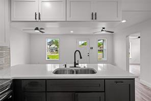 5225 Urbanview Street - Photo 11