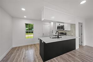 5225 Urbanview Street - Photo 8