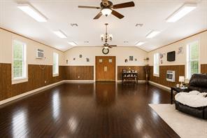 1112 Spruiell Street - Photo 2