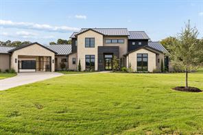 1402 Clydesdale Road