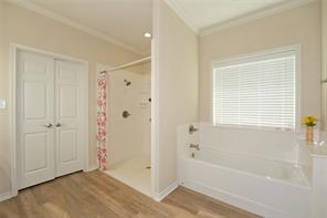 318 E 4th Street - Photo 17