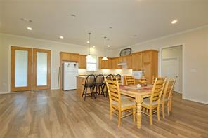 318 E 4th Street - Photo 8