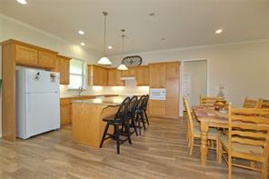 318 E 4th Street - Photo 9