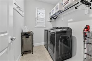 551 Wisteria Street - Photo 32
