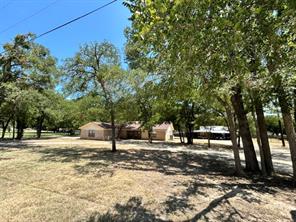 137 County Road 1759A - Photo 2
