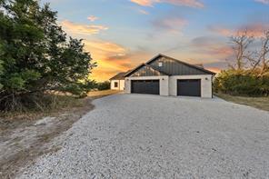 201 Private Road 4296 - Photo 2