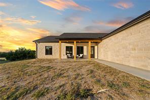 201 Private Road 4296 - Photo 3