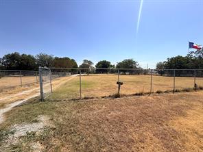 1100 Alford Street - Photo 3