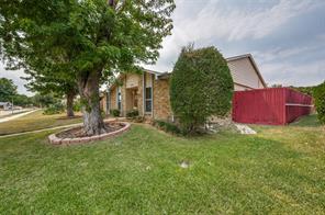 450 Woodhurst Drive - Photo 2
