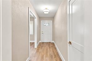 612 Simpson Terrace - Photo 4