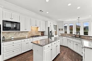 614 Castle Creek Drive - Photo 11