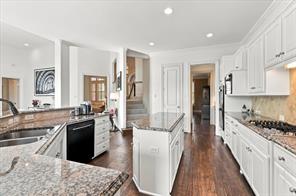 614 Castle Creek Drive - Photo 12