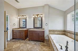 821 Shorewood Drive - Photo 14