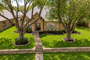 821 Shorewood Drive - Photo 2