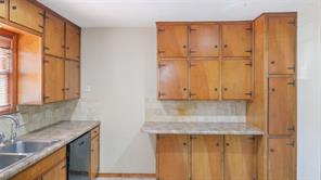 813 Chaparral Court - Photo 4