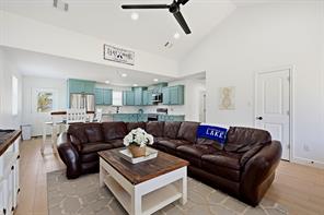 61 Lee Boulevard - Photo 6
