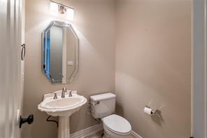 926 Laguna Drive - Photo 29