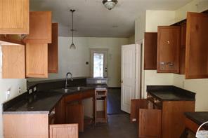 127 LYNNE - Photo 2