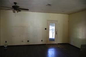 127 LYNNE - Photo 3