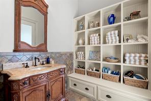 1430 Eagle Bend - Photo 36