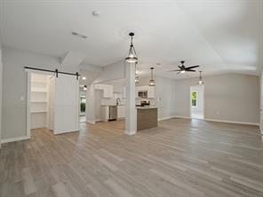 107 N Avenue P - Photo 14