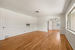 1134 Usher Street - Photo 11