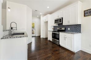 406 William Street - Photo 14