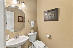 942 Village Parkway - Photo 35