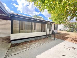 502 N Sixth Street - Photo 3