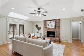 541 Briarglen Drive - Photo 13