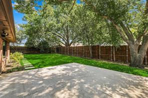 541 Briarglen Drive - Photo 36