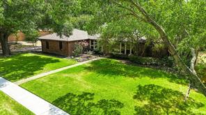 541 Briarglen Drive - Photo 4