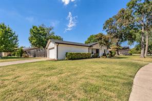 3101 Whisperwood Lane - Photo 2
