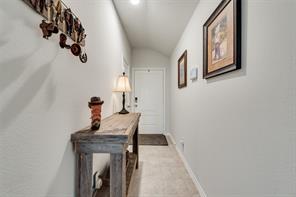 705 Whitecomb Lane - Photo 4