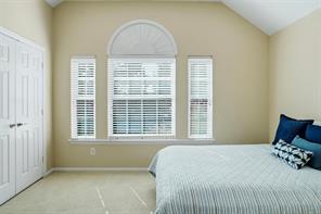 852 Aberdeen Court - Photo 16