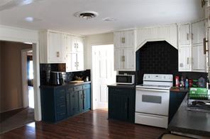 400 E Main Street - Photo 18