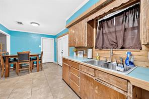 708 E High Street - Photo 13