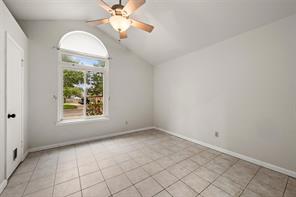 812 Regina Drive - Photo 10