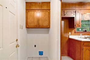 210 31st Street SW - Photo 18