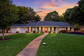 2811 Reedcroft Drive - Photo 2