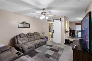 535 Thrush Avenue - Photo 3