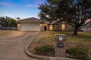 624 Willow Creek Drive - Photo 2