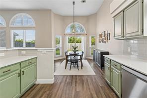 5709 Highgate Lane - Photo 10
