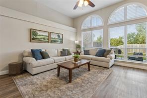 5709 Highgate Lane - Photo 3