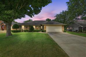 120 Country Drive - Photo 2