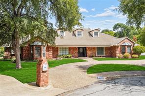 803 Green Tree Court - Photo 2