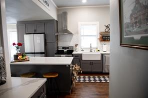 512 N College Street - Photo 10
